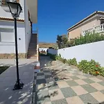 Magnificent Villa: 2 Private Pools, Bbq, Garden & Parking. 13 Per. In Padul