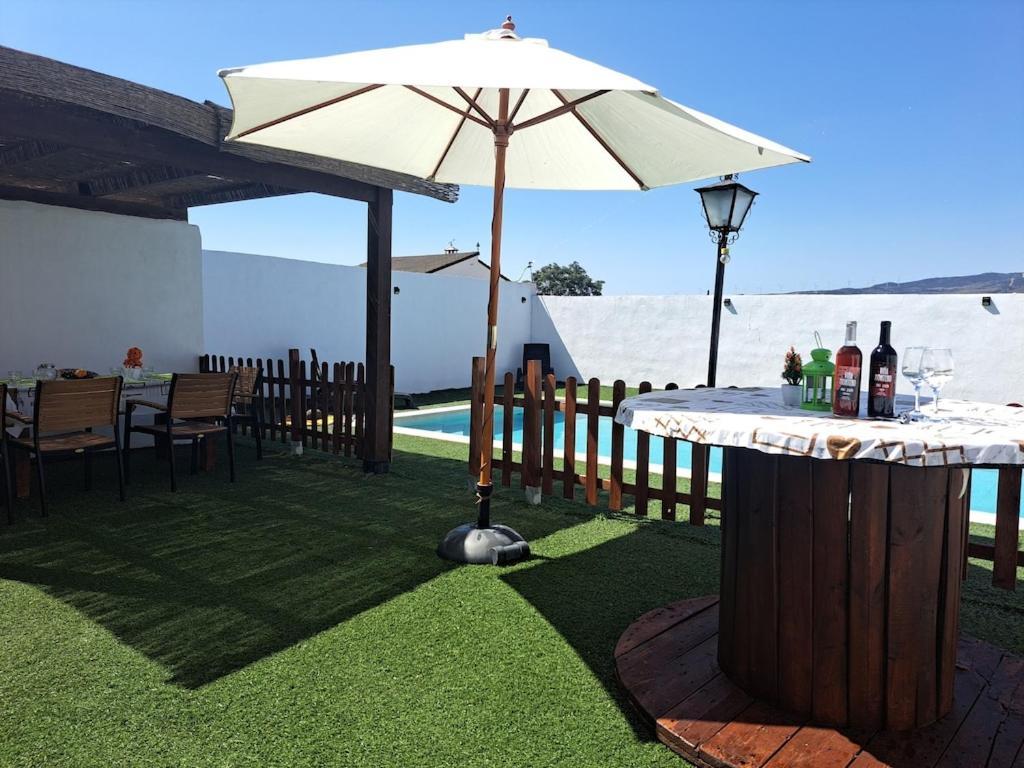 Villa Magnificent Villa: 2 Private Pools, Bbq, Garden & Parking. 13 Per. In Padul