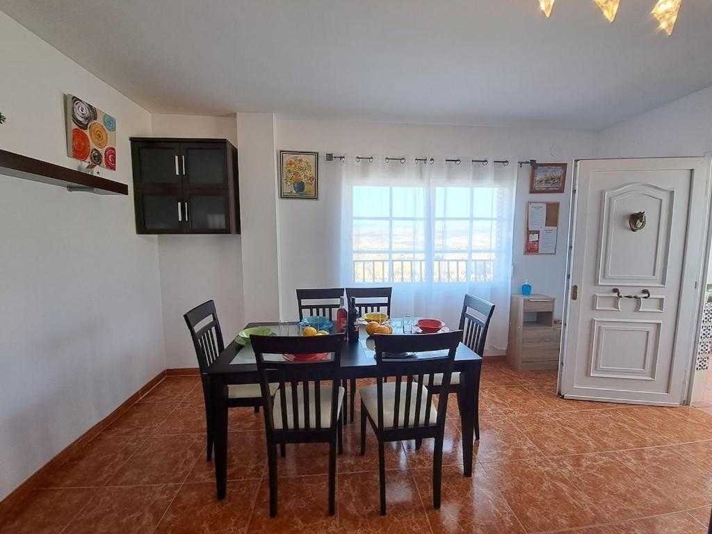 Magnificent Villa: 2 Private Pools, Bbq, Garden & Parking. 13 Per. In Padul Villa